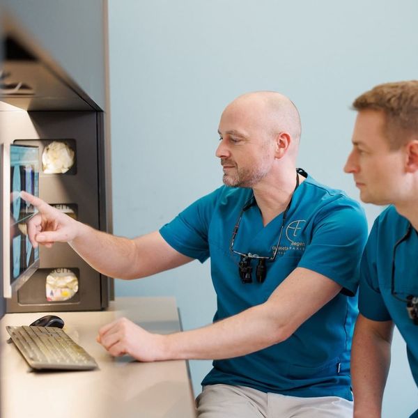 Modernste Implantologie für Ihr Lächeln